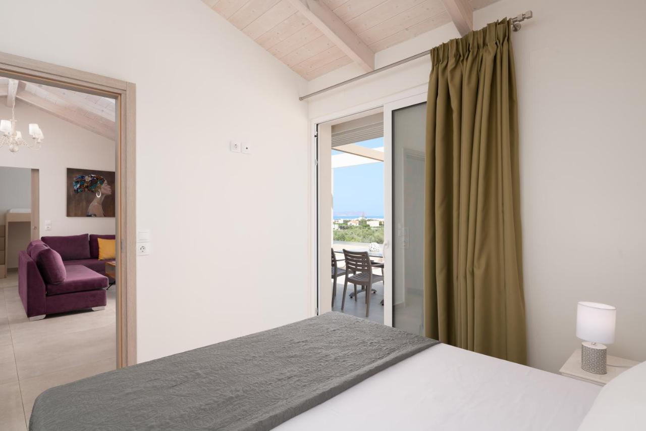 Alba Bianca Villa, Family Retreat With Heated Pool By Thinkvilla Hersonissos  Bagian luar foto