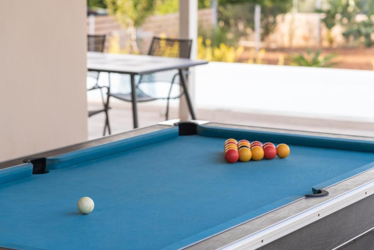 Alba Bianca Villa, Family Retreat With Heated Pool By Thinkvilla Hersonissos  Bagian luar foto