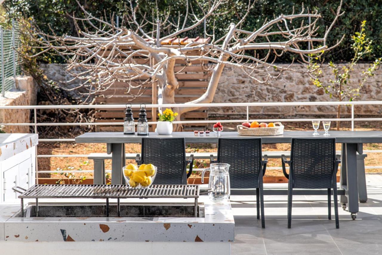 Alba Bianca Villa, Family Retreat With Heated Pool By Thinkvilla Hersonissos  Bagian luar foto