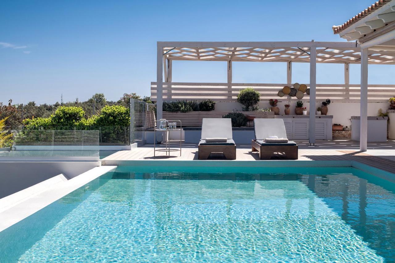 Alba Bianca Villa, Family Retreat With Heated Pool By Thinkvilla Hersonissos  Bagian luar foto